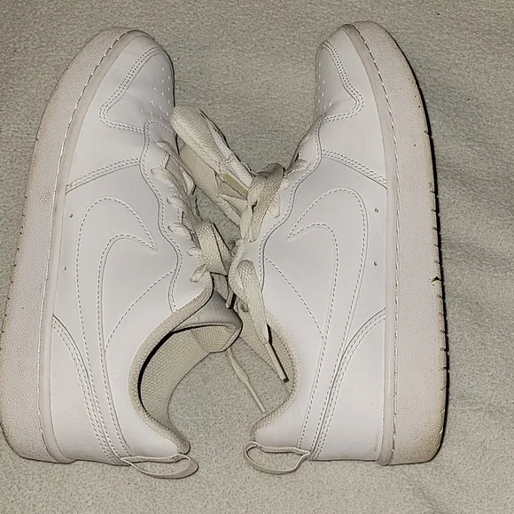 White Air Force Sneakers - Picture 4 of 7